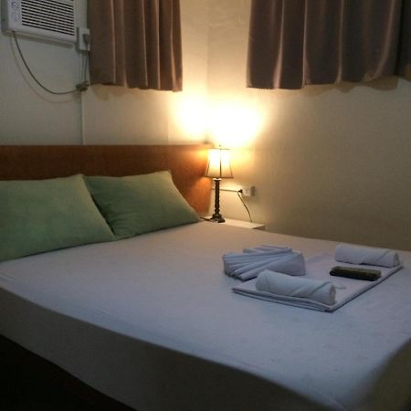 Crisfil'S Lodge Incorporated Dumaguete City ภายนอก รูปภาพ