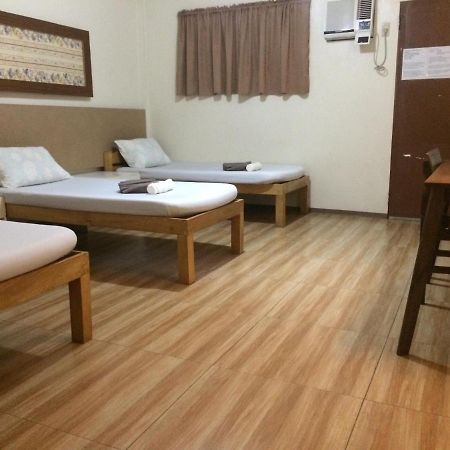 Crisfil'S Lodge Incorporated Dumaguete City ภายนอก รูปภาพ